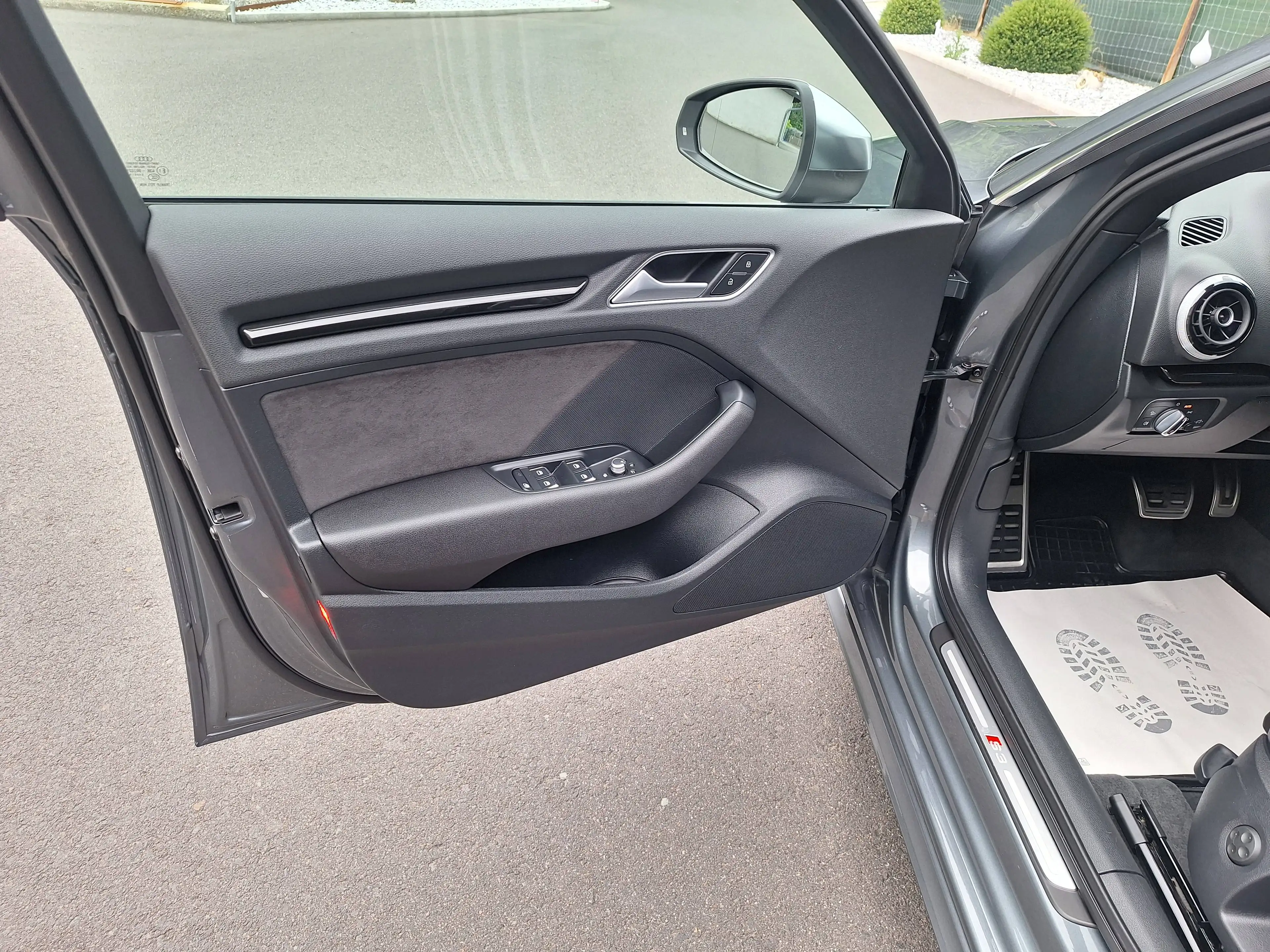 Audi S3 2.0 TFSI quattro — photo 6