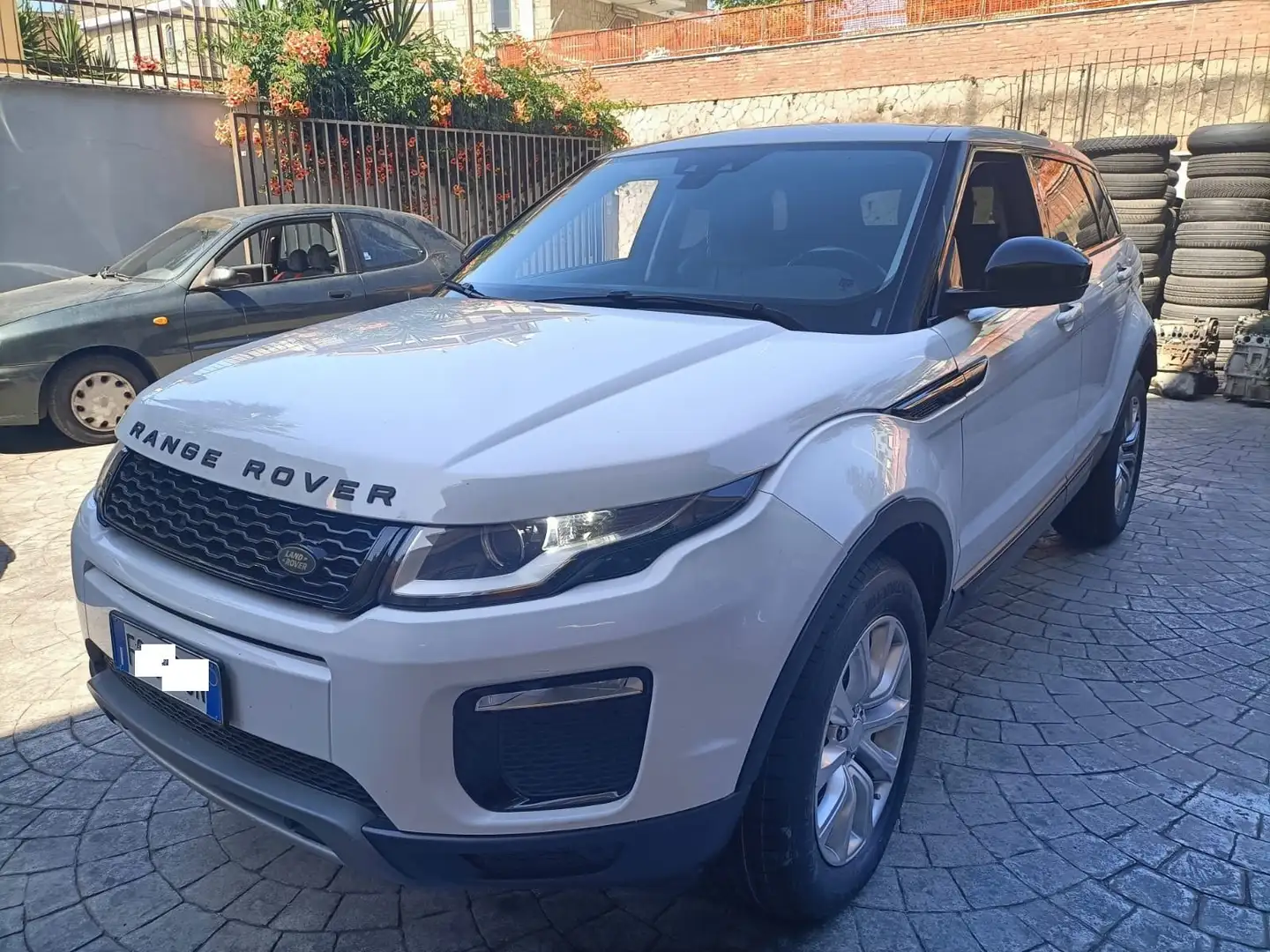 Land Rover Range Rover Evoque 2.0 TD4 Pure Business Edition 150cv RATE / Permute Bianco - 1