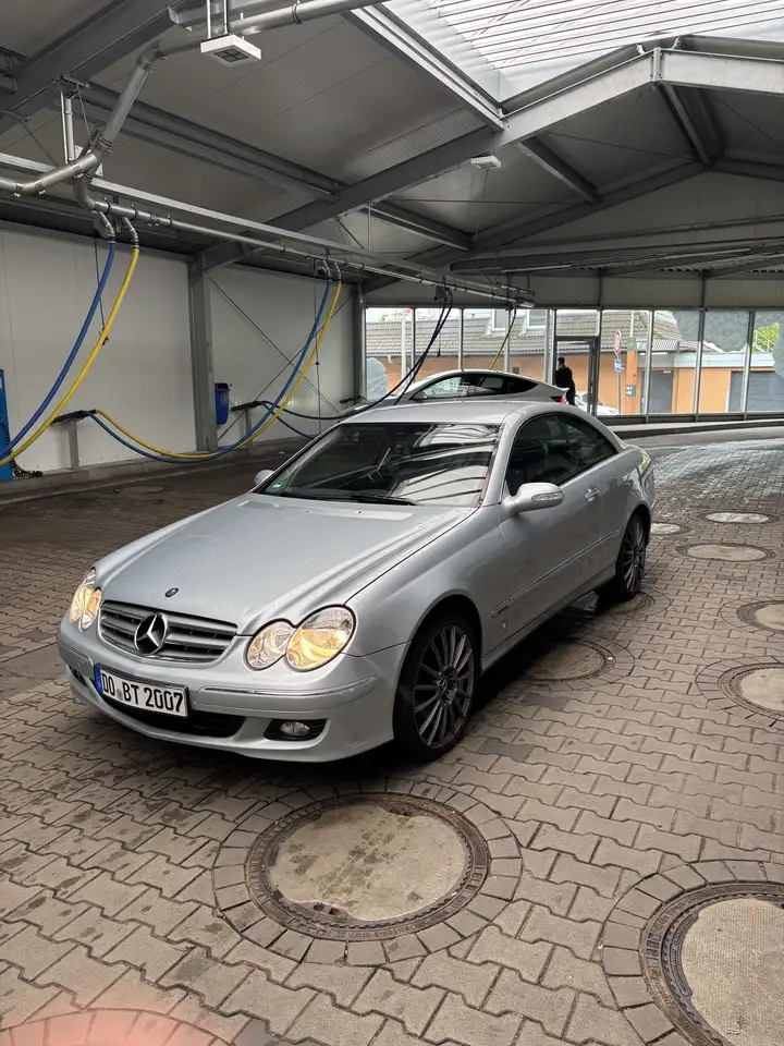 Mercedes-Benz CLK 220