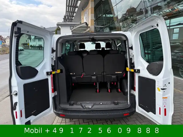 Ford Transit Custom view 3
