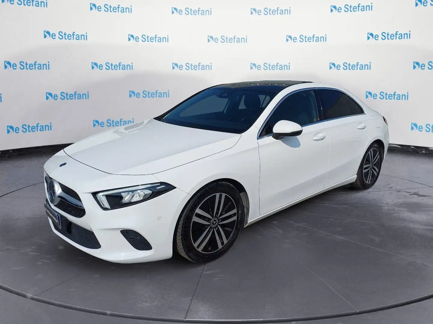 Mercedes-Benz A 180 A Sedan 180 d Automatic Sport Bianco - 1