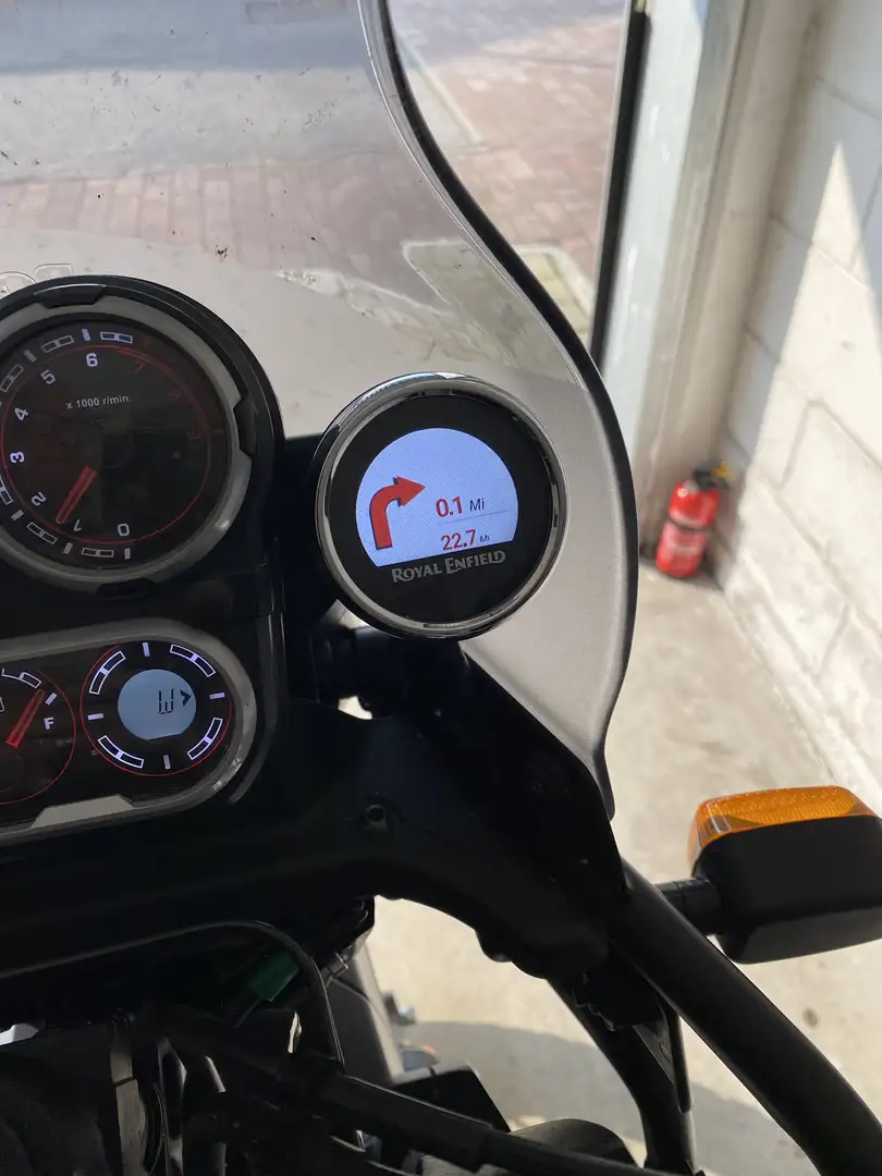 Royal Enfield Himalayan 411 Negro - 1