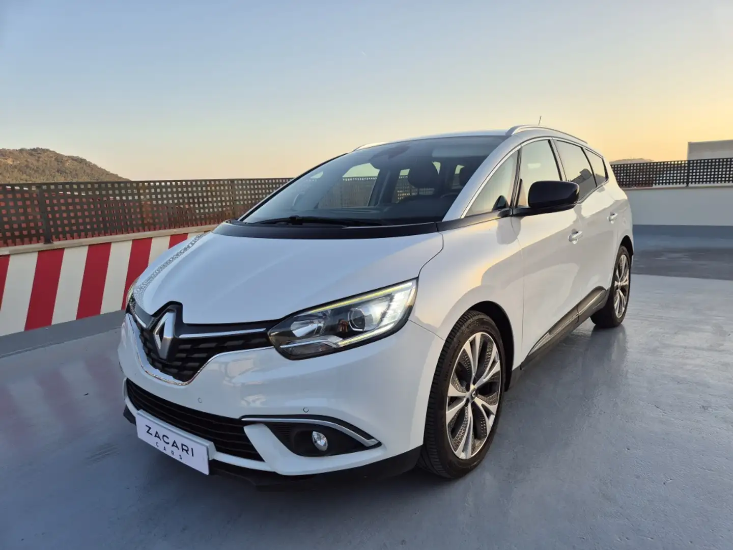 Renault Grand Scenic 1.6dCi eco2 Energy Limited 7pl. Černá - 1