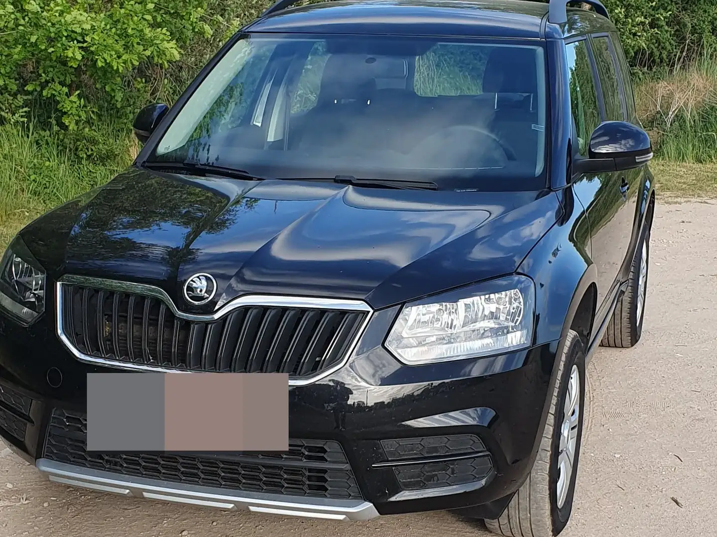 Skoda Yeti Yeti 1.2 TSI DSG Edition Schwarz - 1