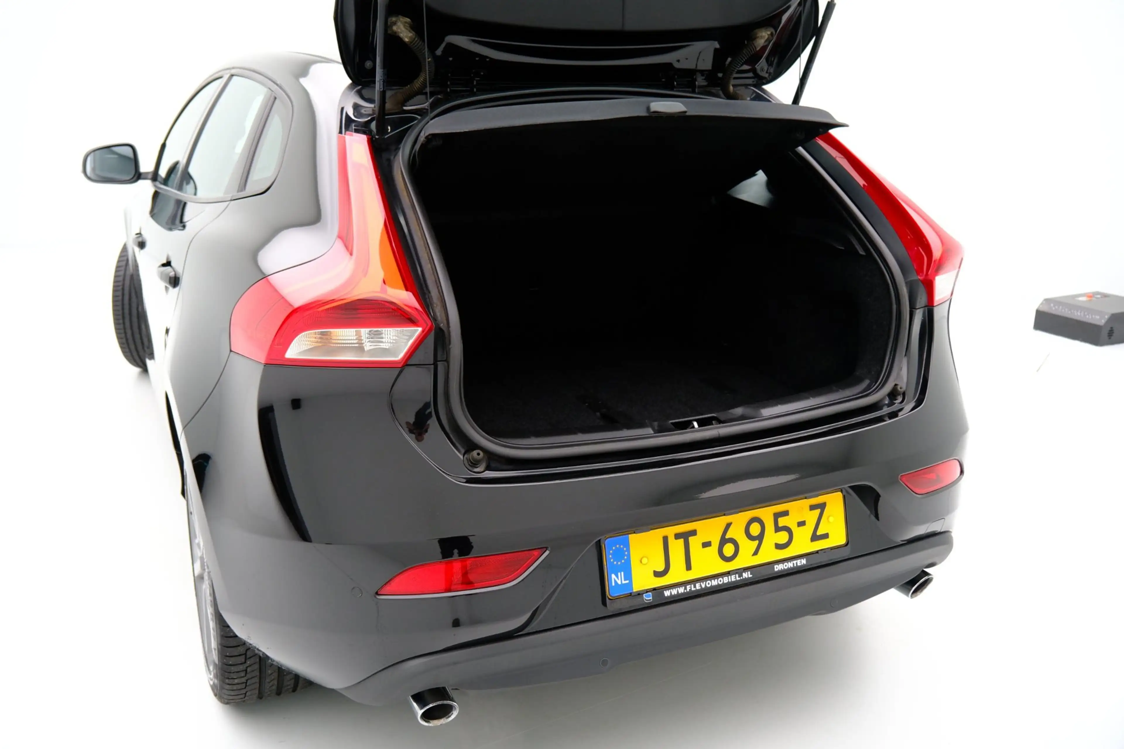 Volvo V40 2.0 T3 Nordic+ Navi|Clima|Stoelverw|PDC|LMV — photo 10