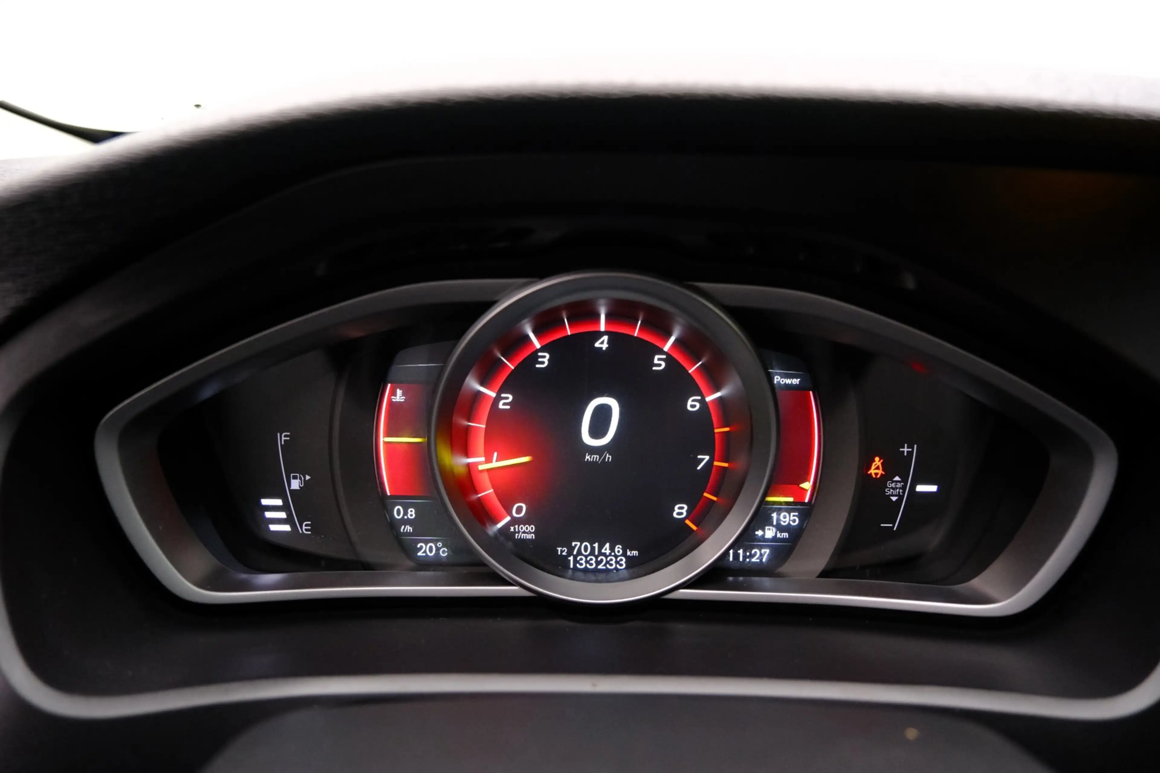 Volvo V40 2.0 T3 Nordic+ Navi|Clima|Stoelverw|PDC|LMV — photo 6