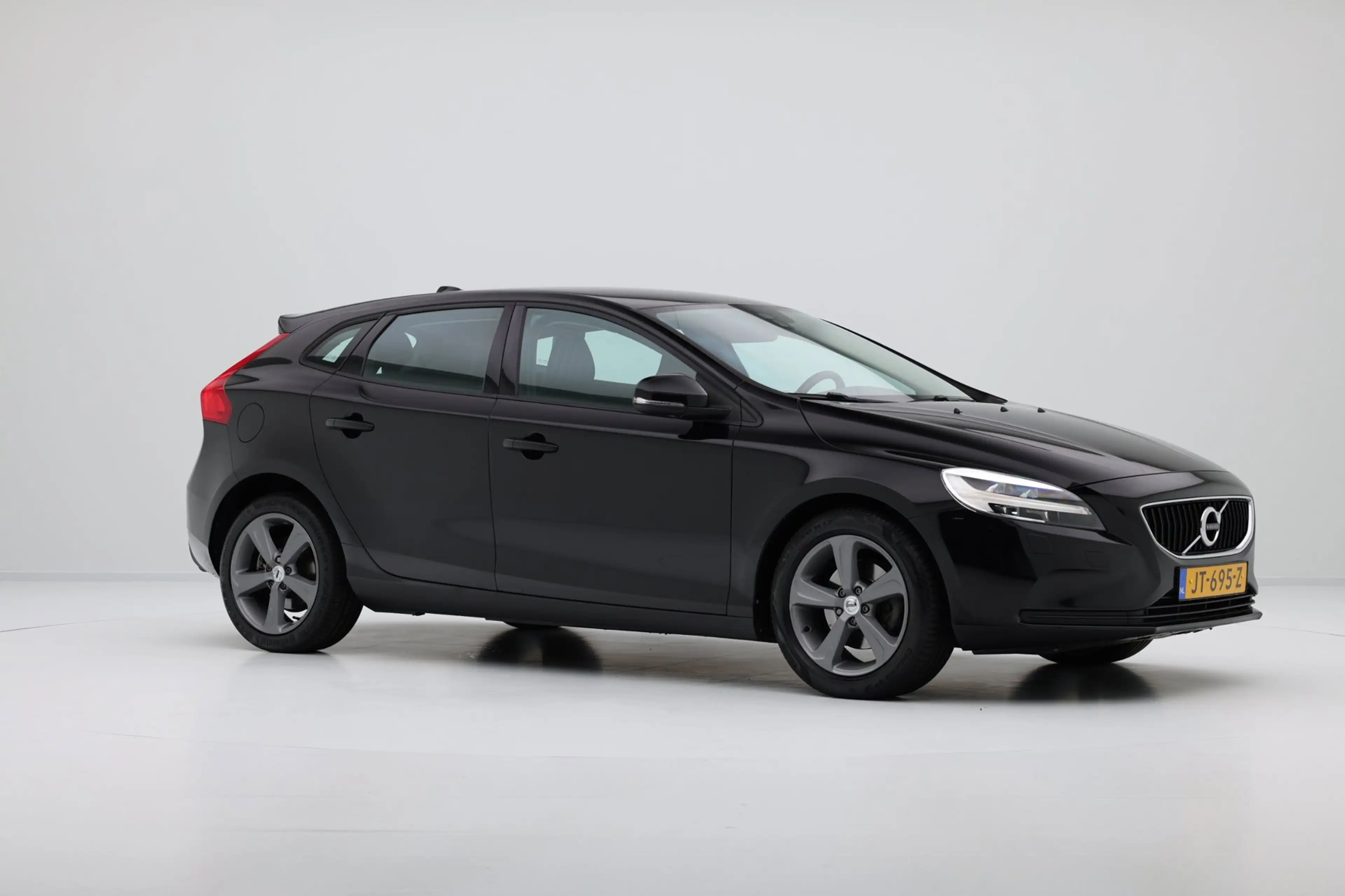 Volvo V40 2.0 T3 Nordic+ Navi|Clima|Stoelverw|PDC|LMV — photo 4