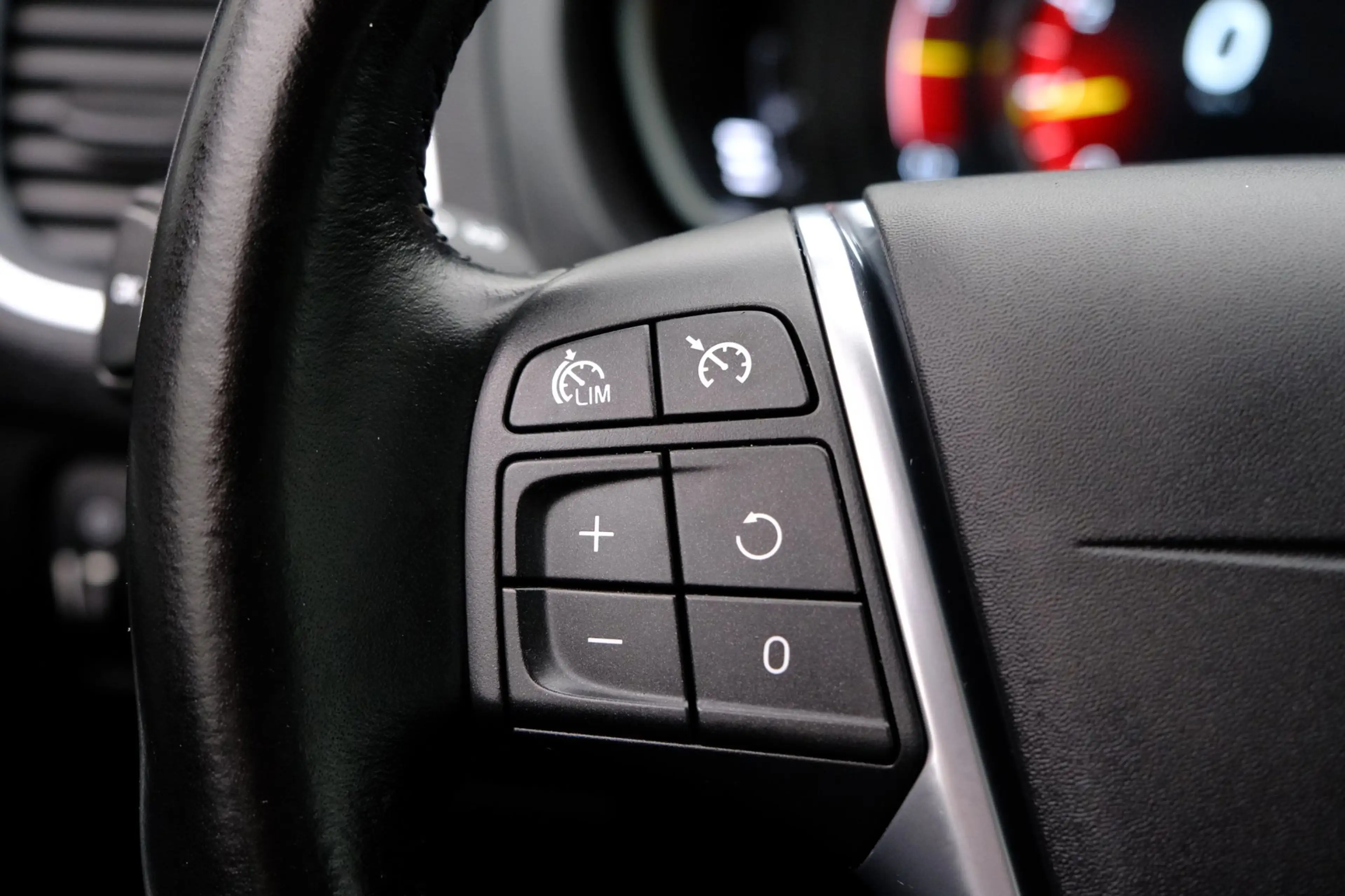 Volvo V40 2.0 T3 Nordic+ Navi|Clima|Stoelverw|PDC|LMV — photo 20