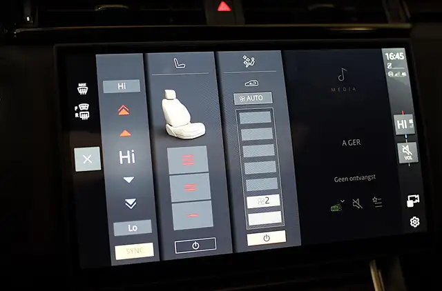 Land Rover Range Rover Velar view 22