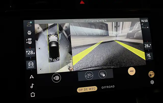 Land Rover Range Rover Velar view 11