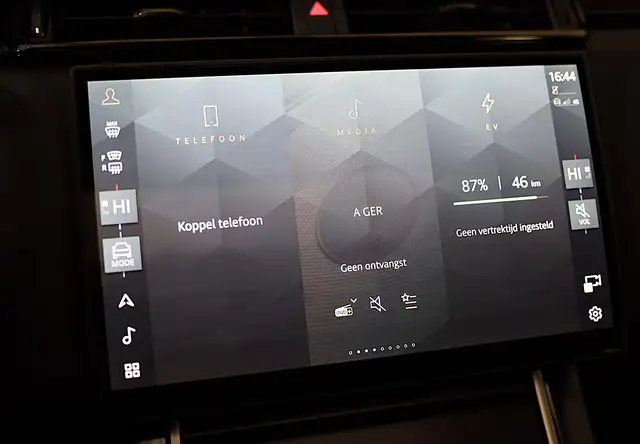 Land Rover Range Rover Velar view 15