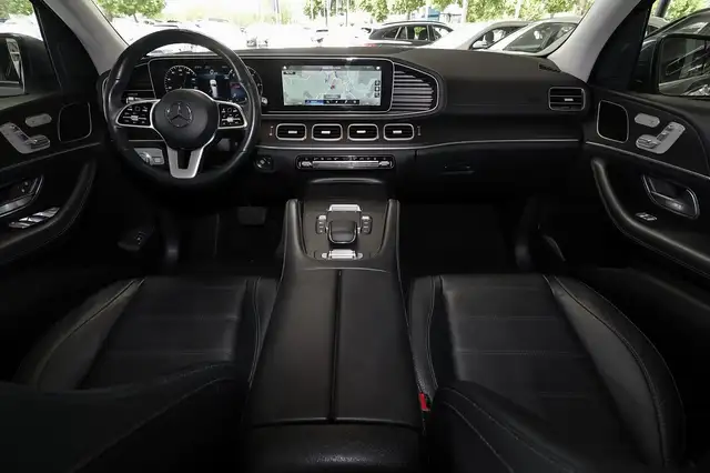 Mercedes-Benz GLS view 6