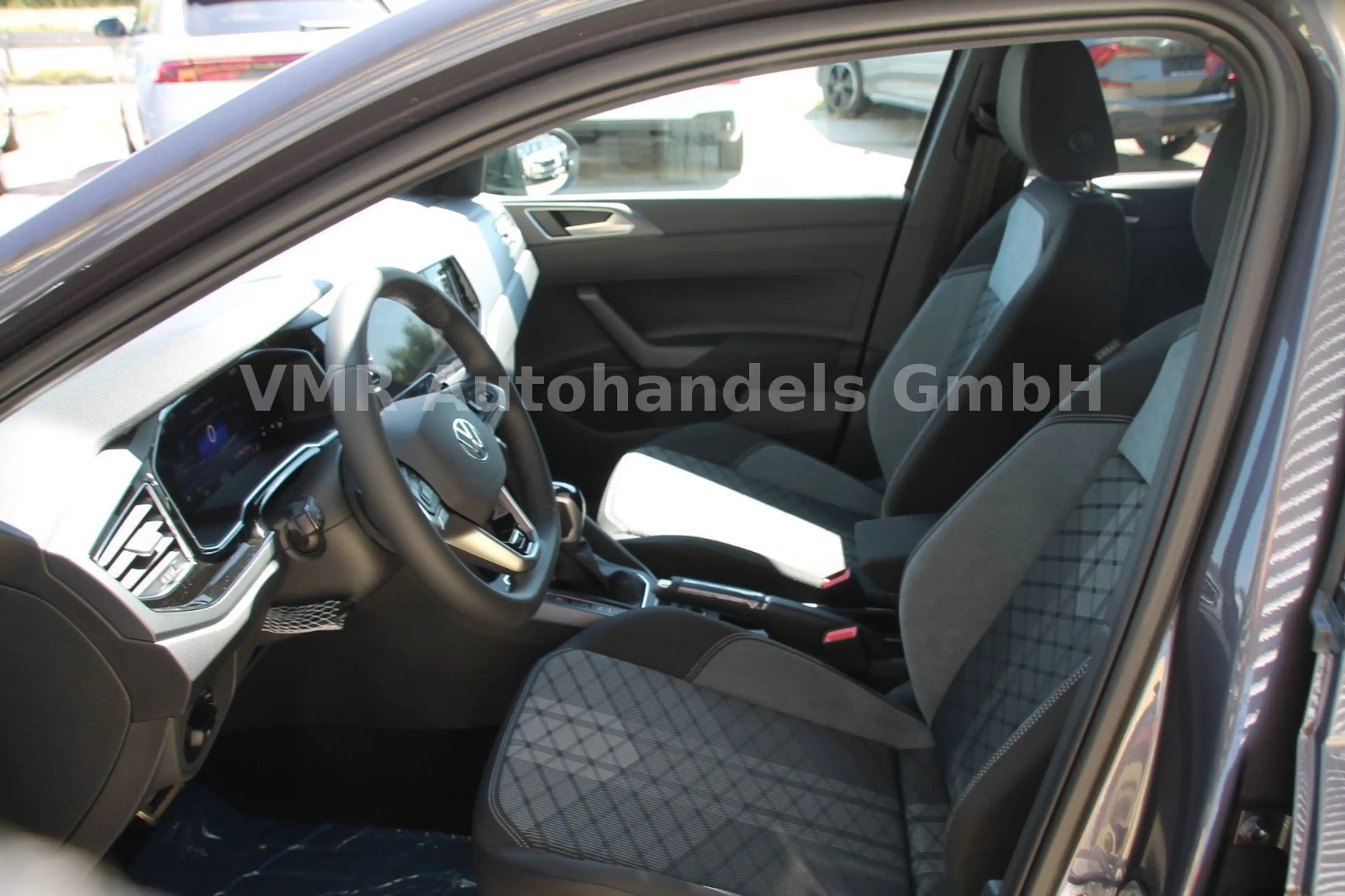 Volkswagen Taigo 1.5 TSI DSG R-Line *5J.Gar.*AHK*18"*Kamera — photo 12