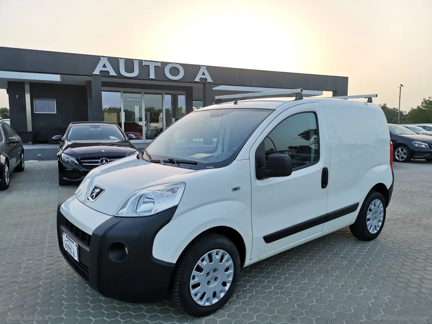 Peugeot Bipper 1.3 HDi 80CV Furgone Premium Blanc - 1