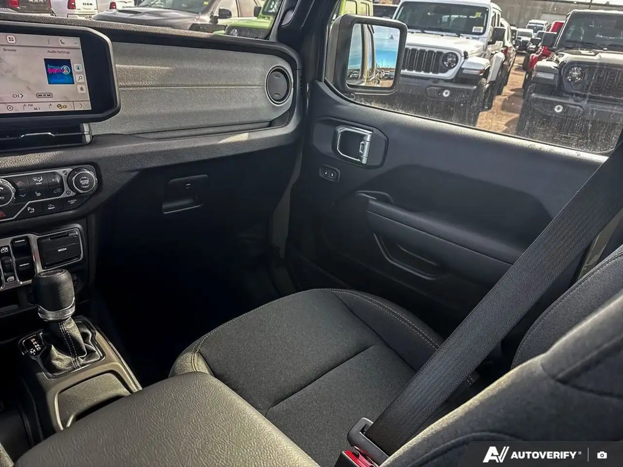 Jeep Gladiator снимка Jeep Gladiator