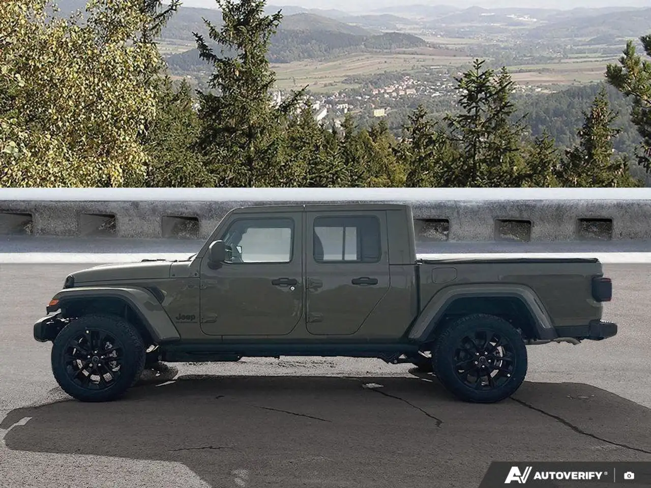 Jeep Gladiator снимка Jeep Gladiator