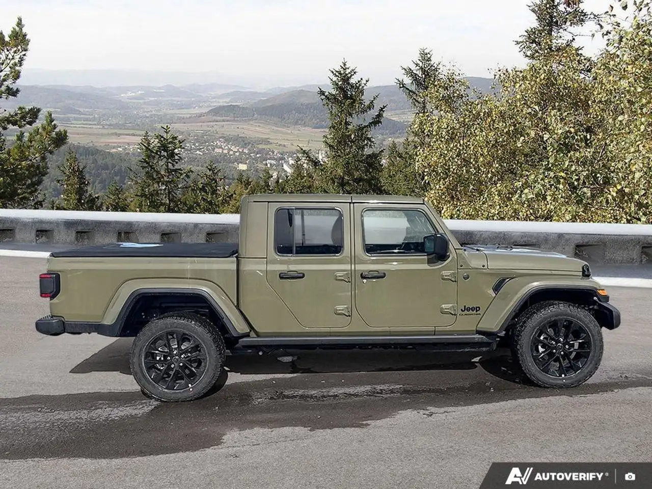 Jeep Gladiator снимка Jeep Gladiator