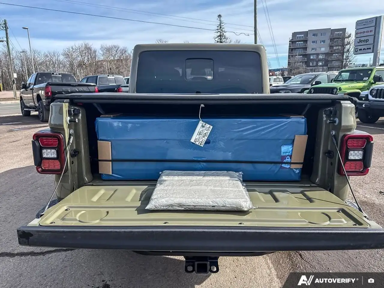 Jeep Gladiator снимка Jeep Gladiator