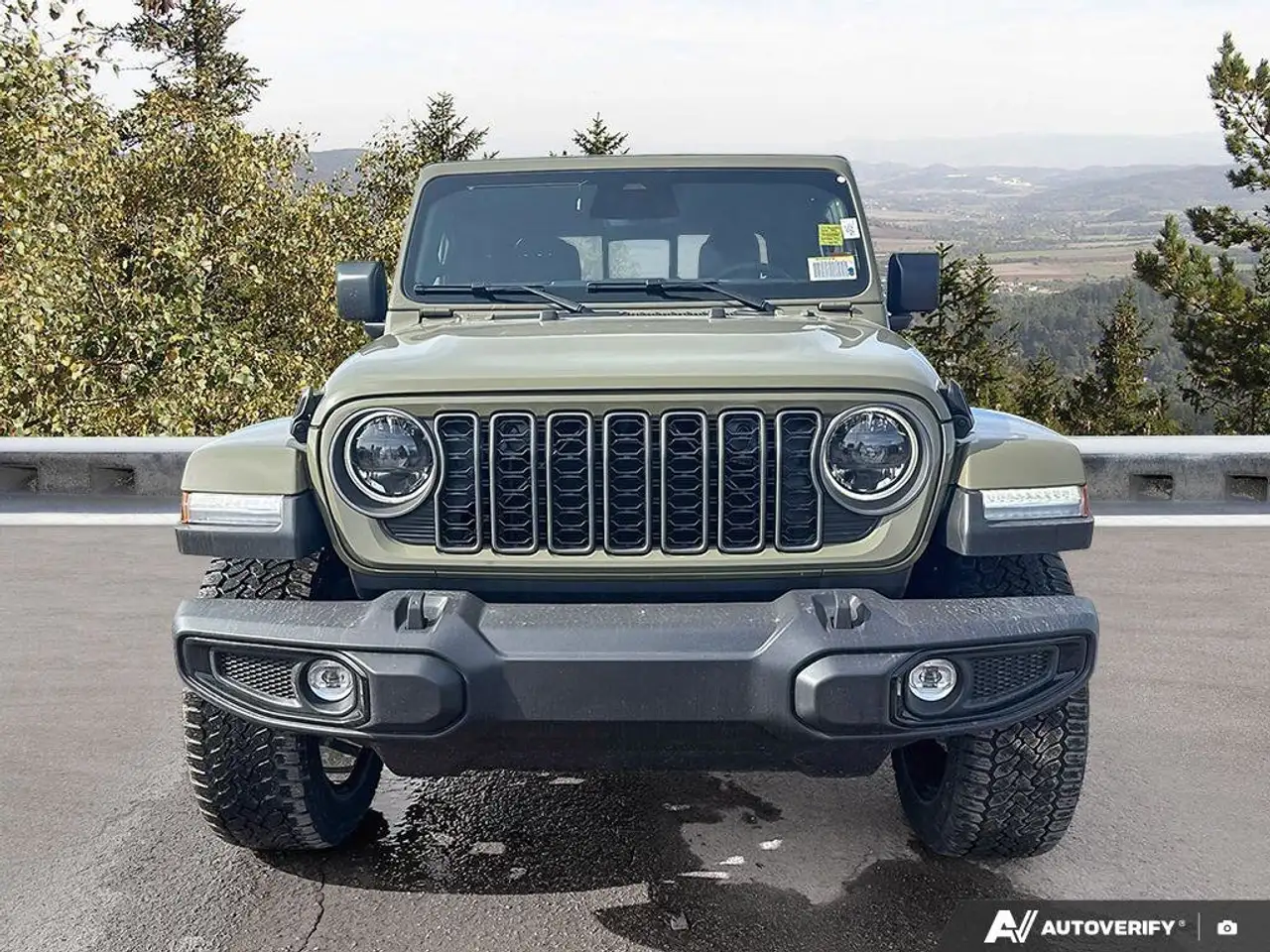 Jeep Gladiator снимка Jeep Gladiator