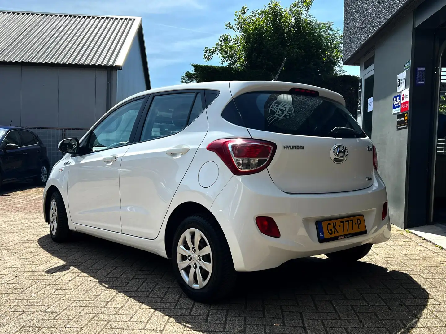 Hyundai i10 1.0i i-Motion Comfort Carplay_Navi_Bluetooth Blanc - 2