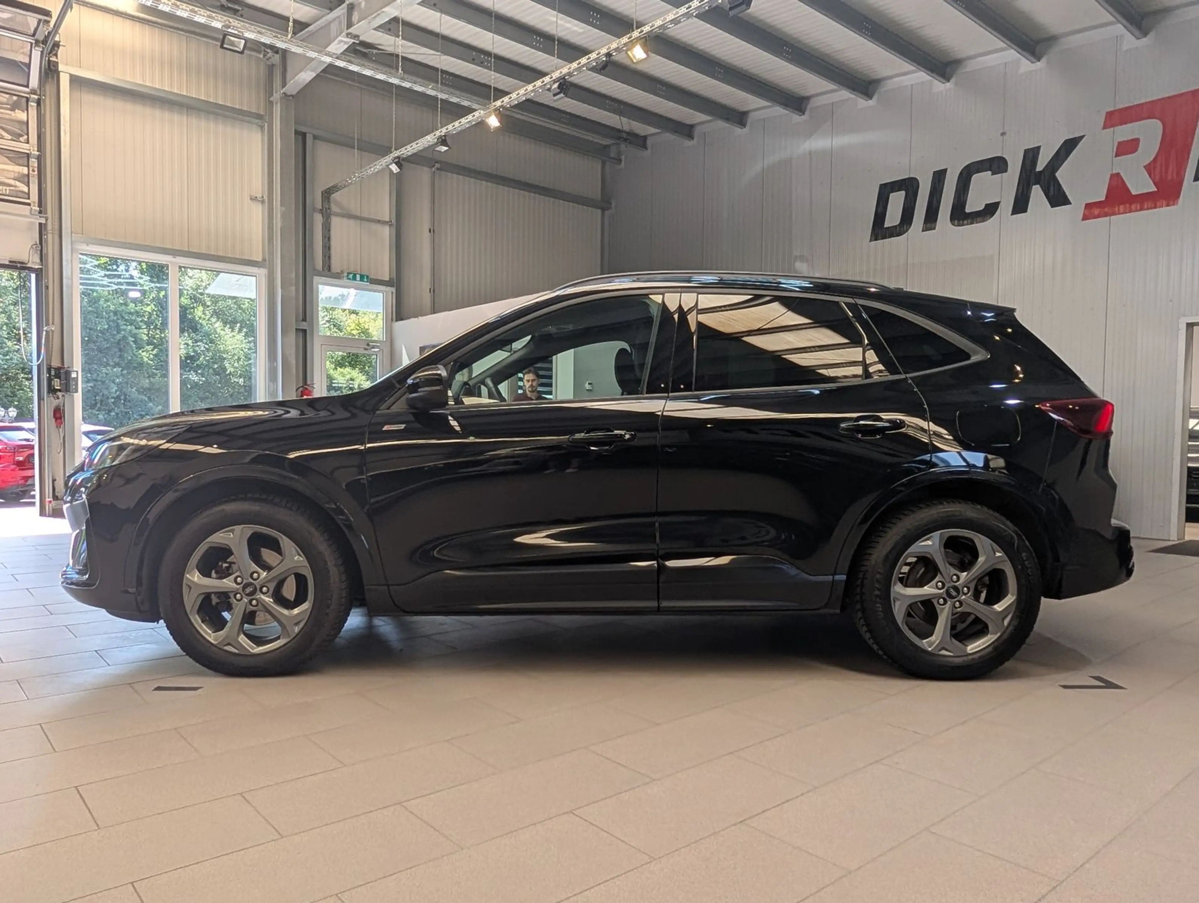 Ford Kuga 1.5EB ST-Line MATRIX*TEMP*KAM*HUD*LHZ*AHK-V — photo 6