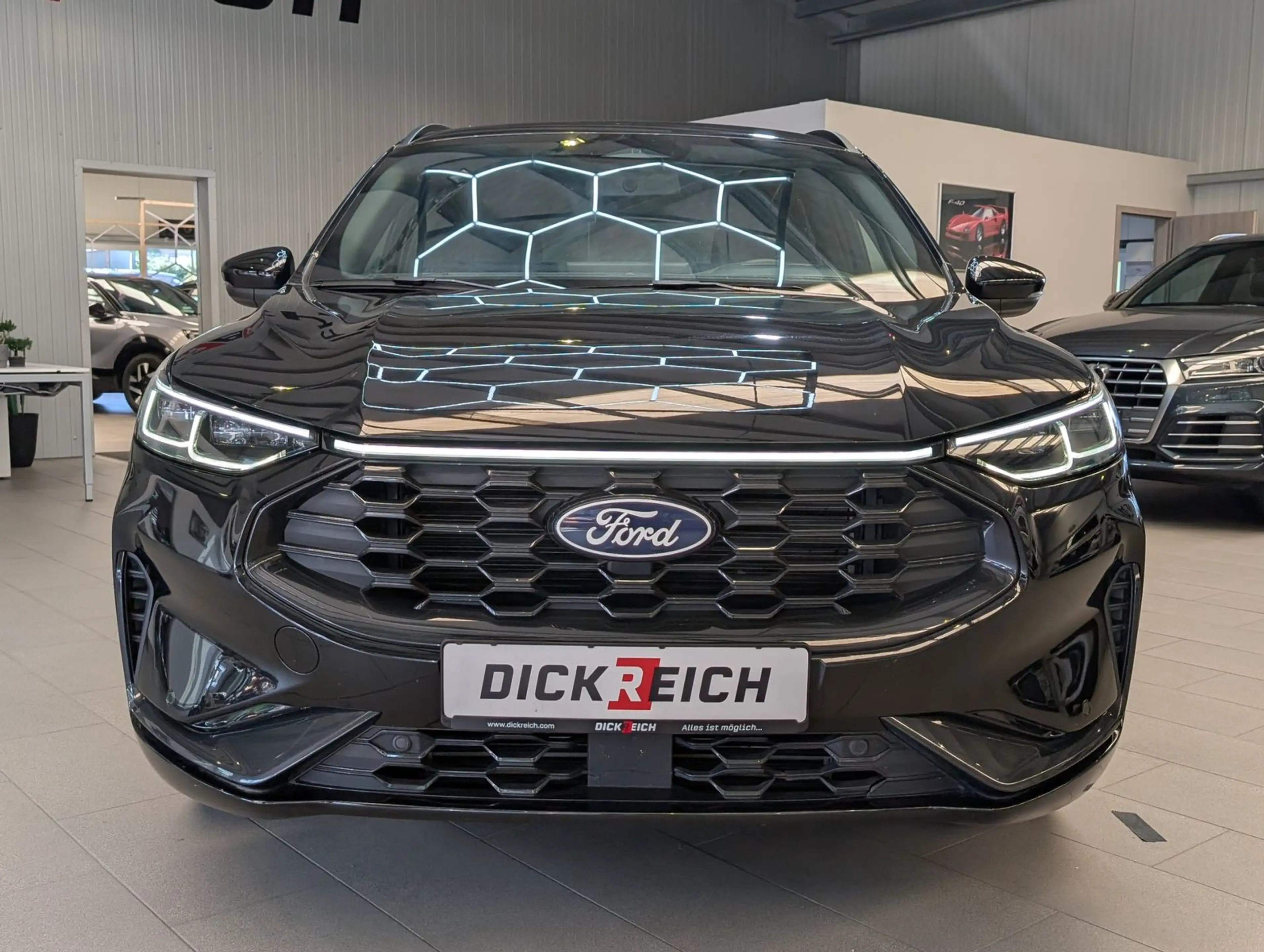 Ford Kuga 1.5EB ST-Line MATRIX*TEMP*KAM*HUD*LHZ*AHK-V — photo 8