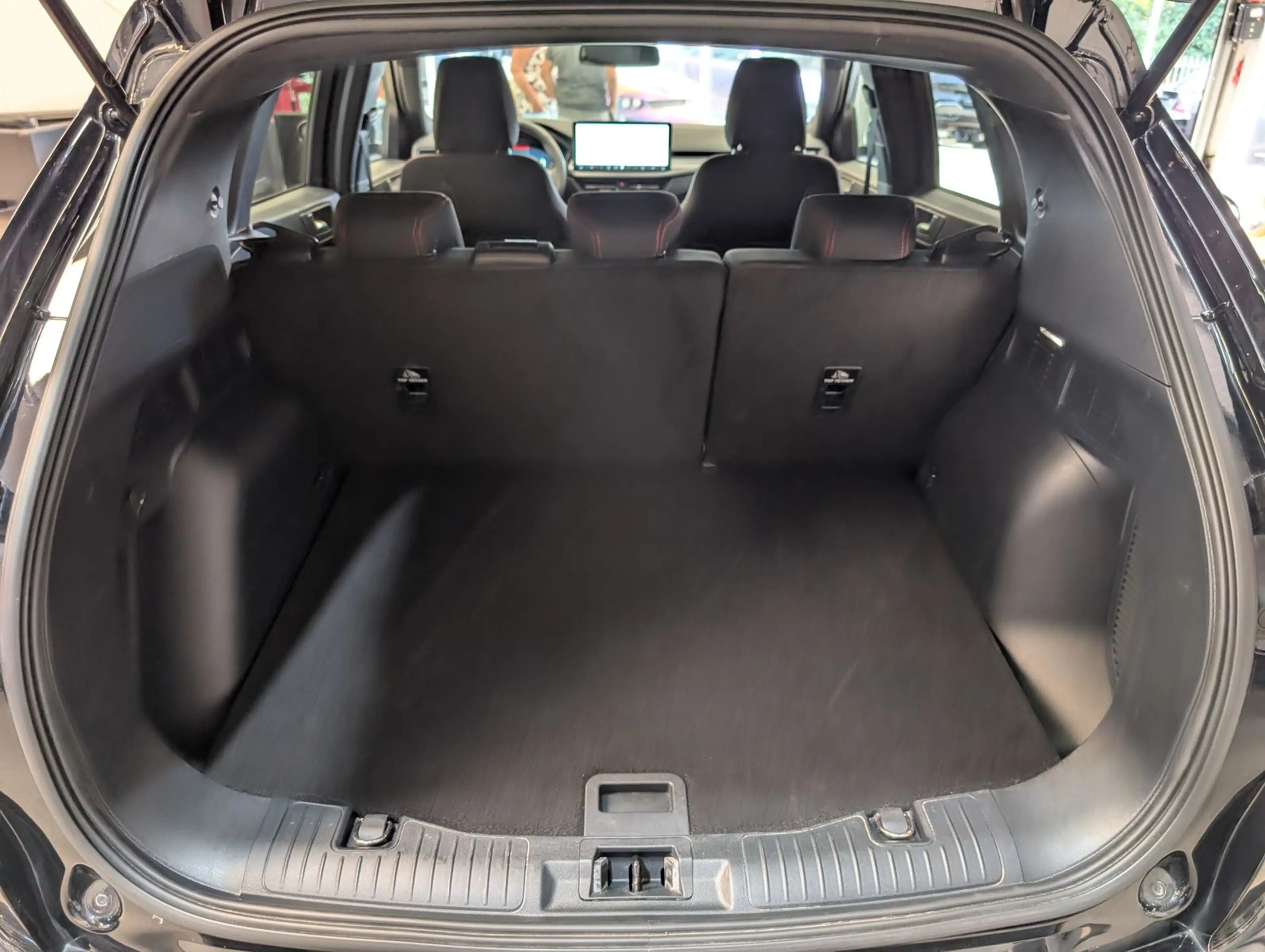 Ford Kuga 1.5EB ST-Line MATRIX*TEMP*KAM*HUD*LHZ*AHK-V — photo 14