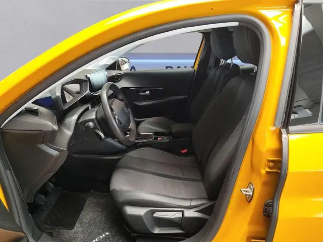 Peugeot 208 view 10