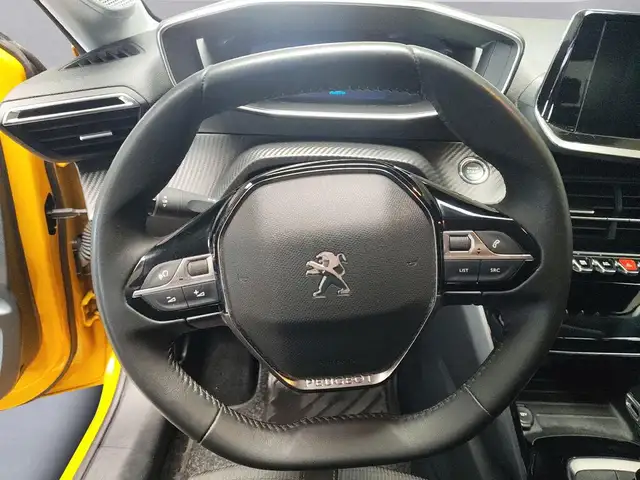 Peugeot 208 view 12