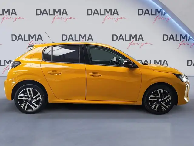 Peugeot 208 view 6
