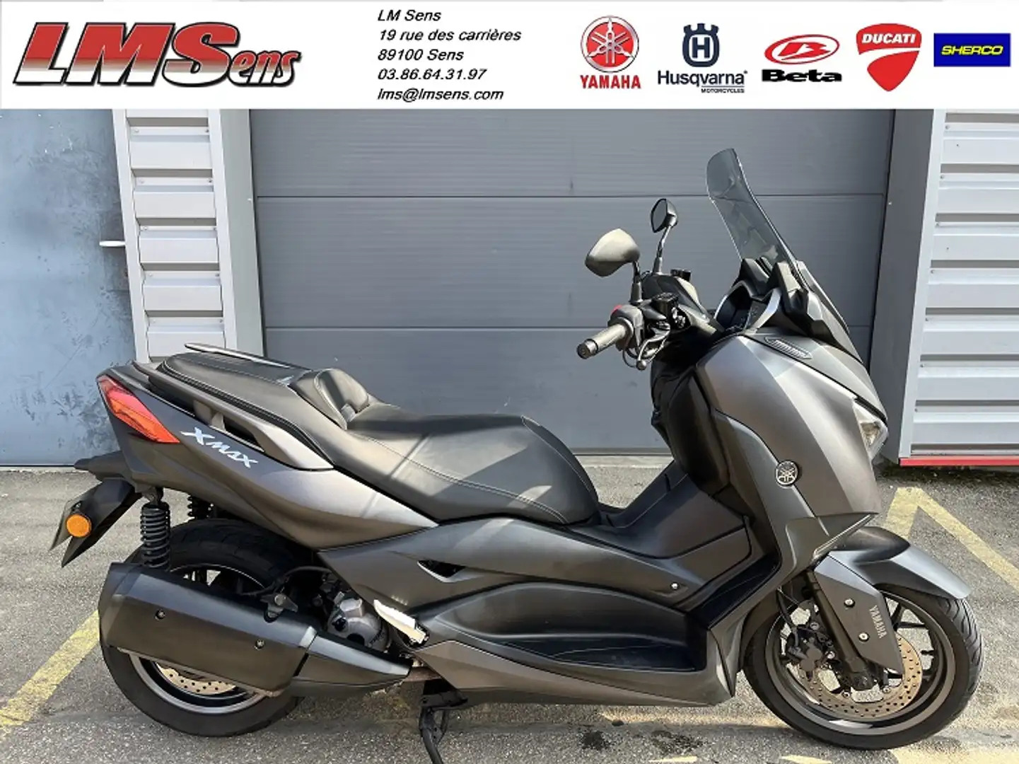 Yamaha X-Max 300 Gris - 1