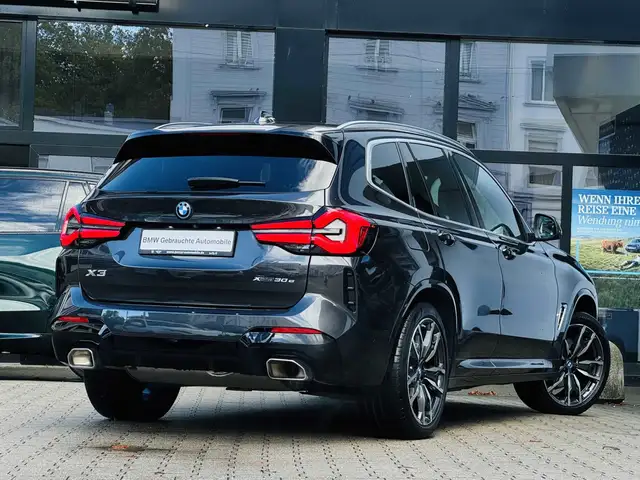 BMW X3 view 2