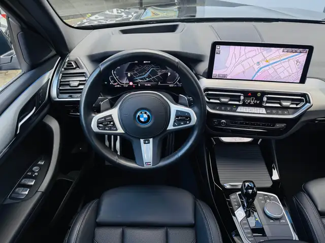 BMW X3 view 6