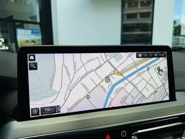 BMW X3 view 9