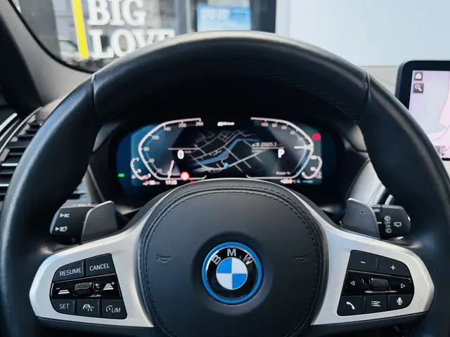 BMW X3 view 13