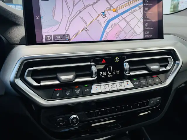BMW X3 view 11