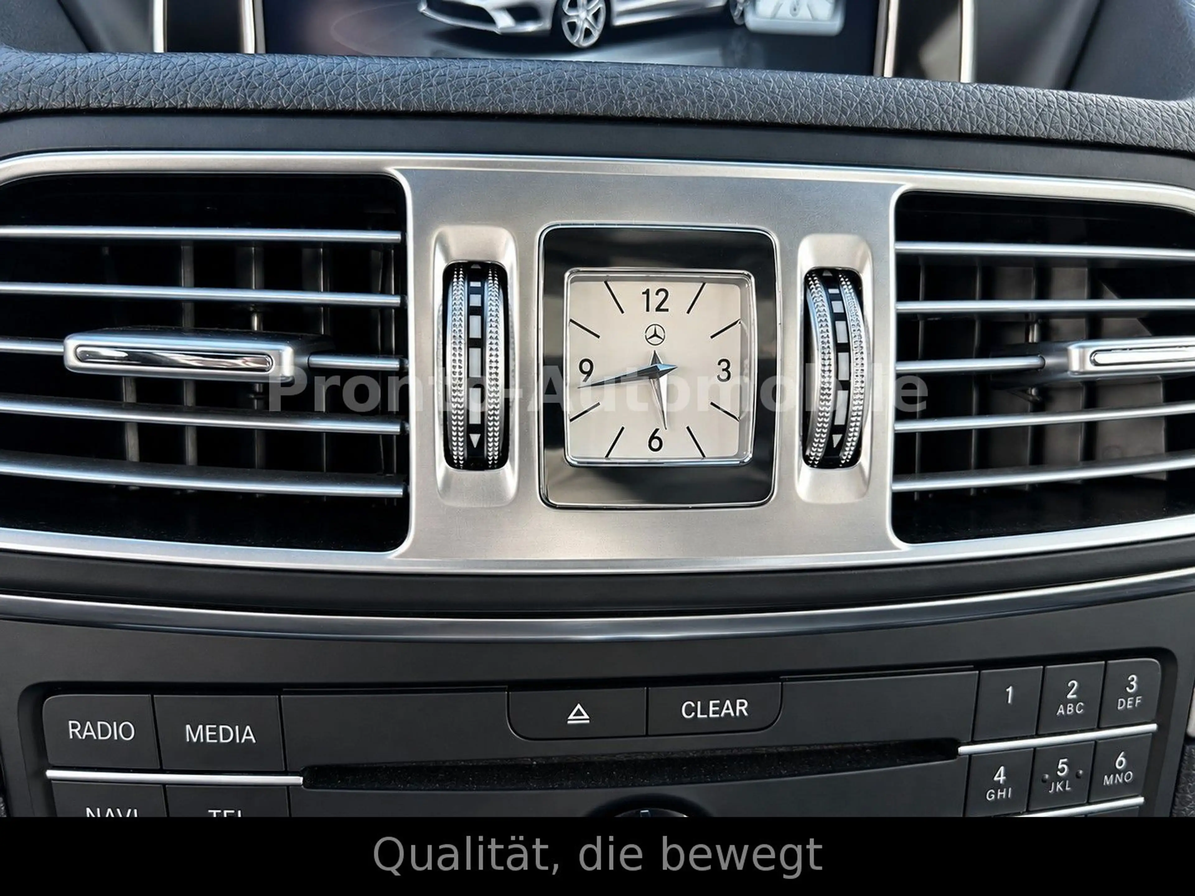 Mercedes-Benz E 250 E Coupe E 250 — photo 11
