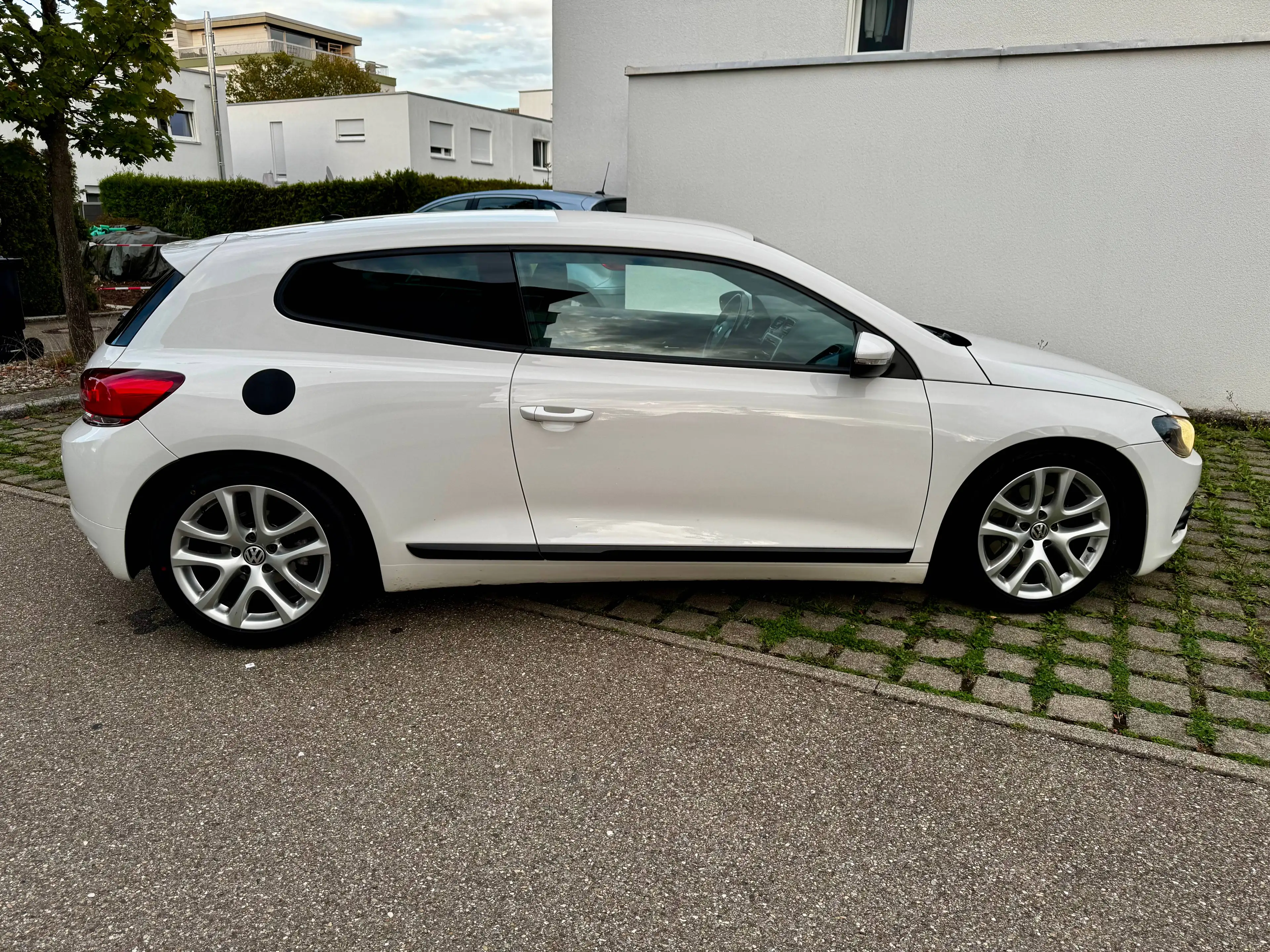 Volkswagen Scirocco 2.0 TSI 147 kW/Autom./Sitzhz./Alu/Sportsitze/Org. 83000km — photo 9