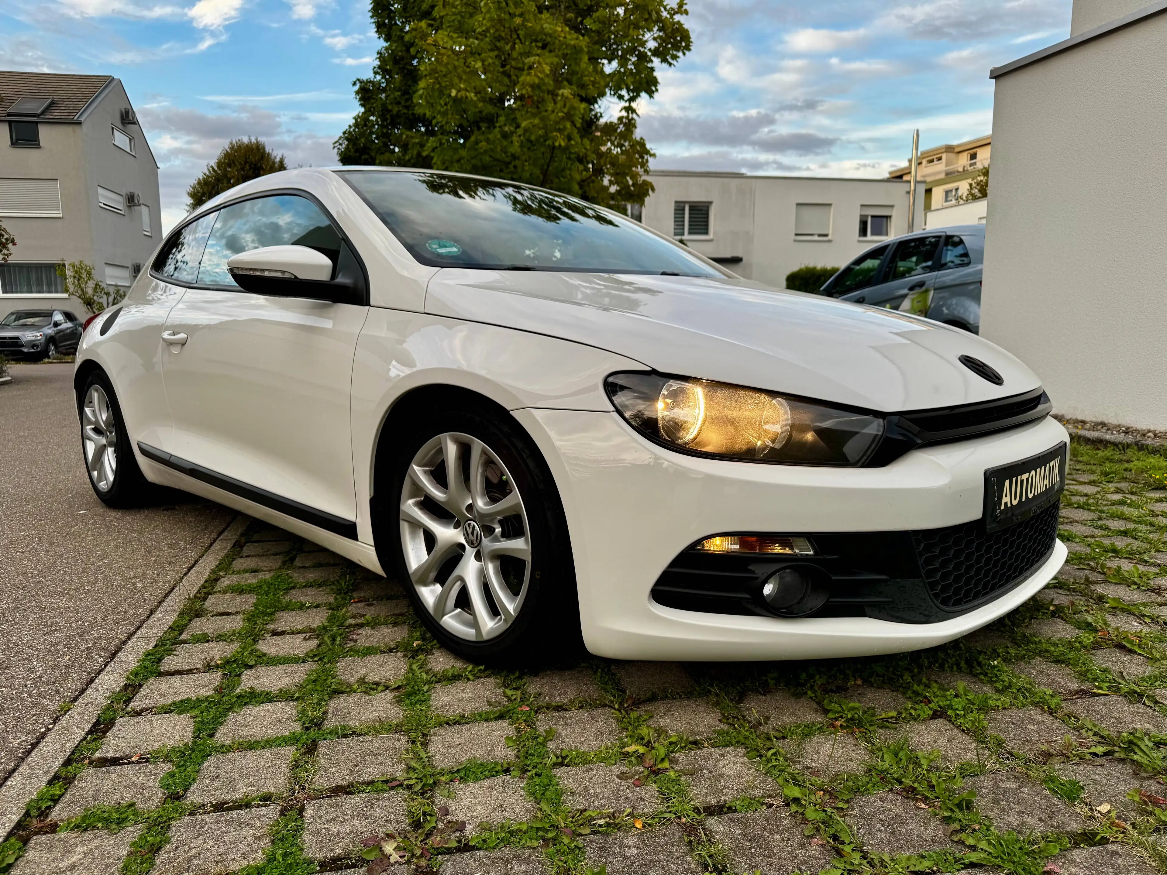 Volkswagen Scirocco 2.0 TSI 147 kW/Autom./Sitzhz./Alu/Sportsitze/Org. 83000km — photo 3