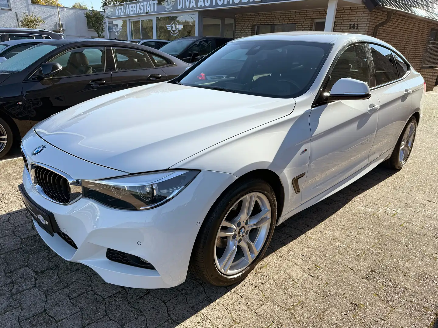 BMW 320 320 d GT M Sport Blanc - 1