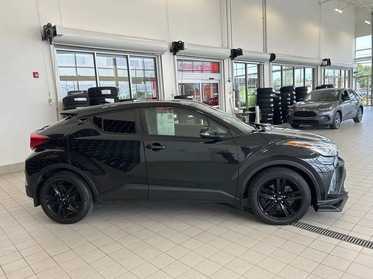 Toyota C-HR photo Toyota C-HR