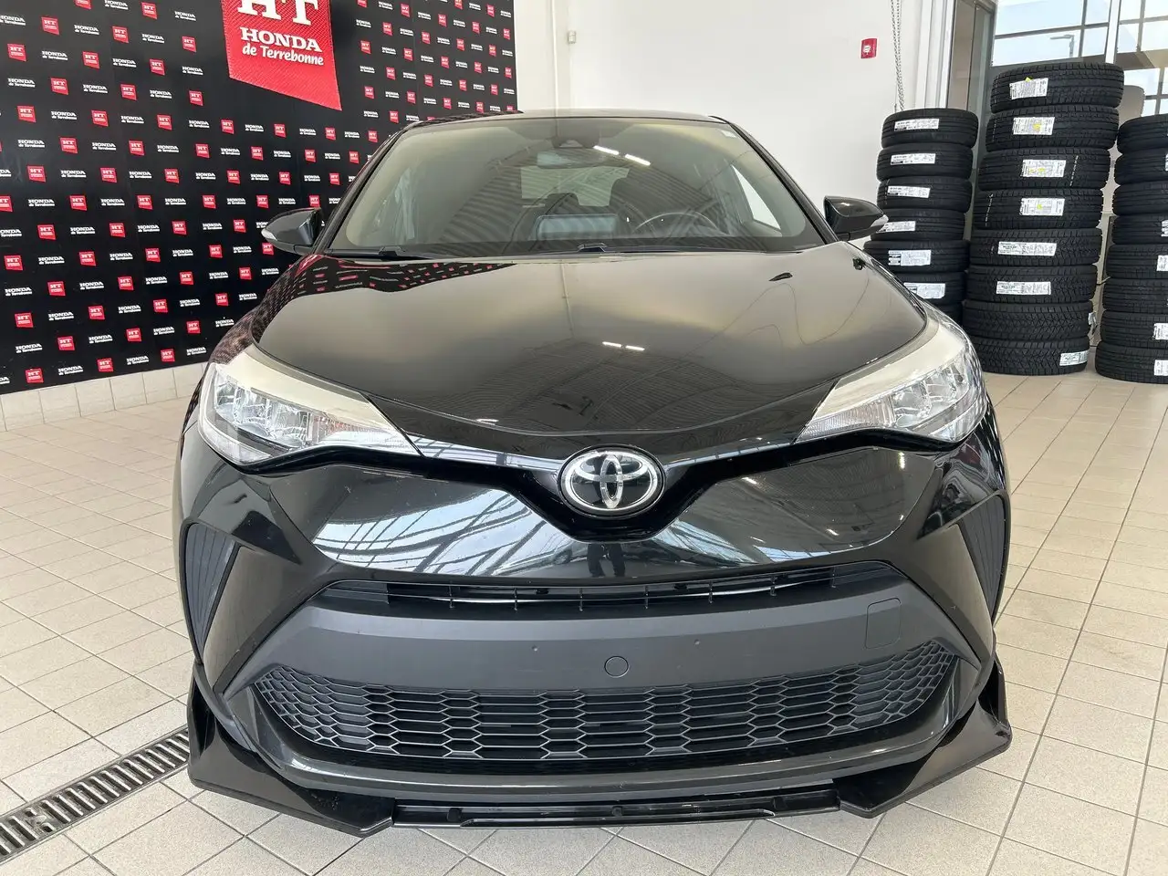 Toyota C-HR photo Toyota C-HR