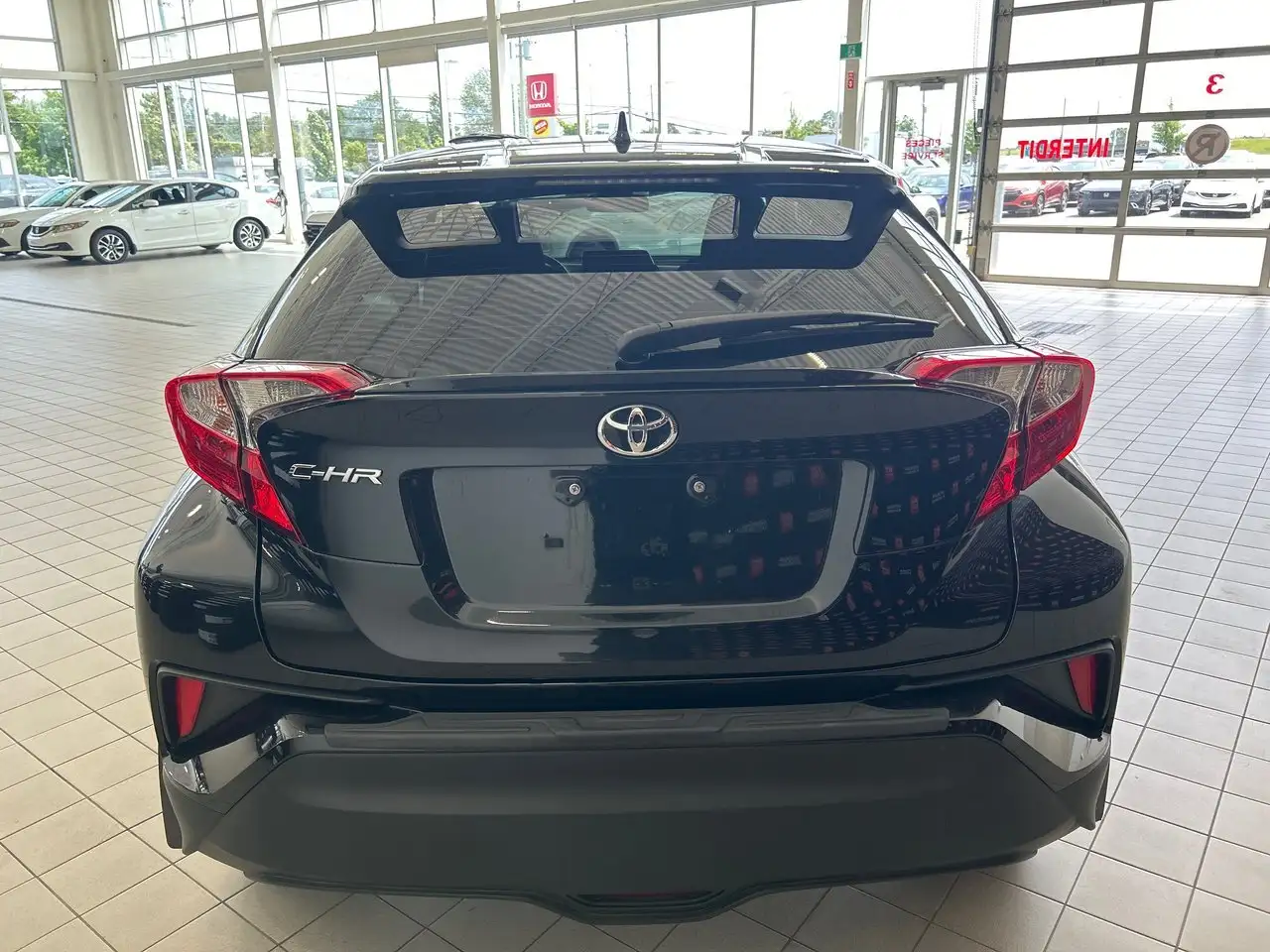 Toyota C-HR photo Toyota C-HR
