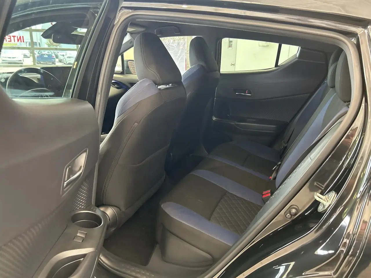Toyota C-HR photo Toyota C-HR