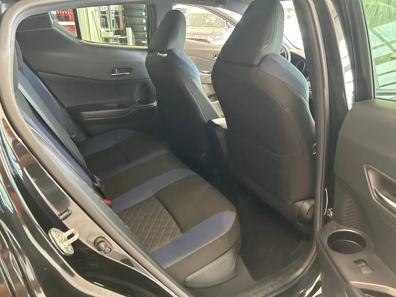 Toyota C-HR photo Toyota C-HR