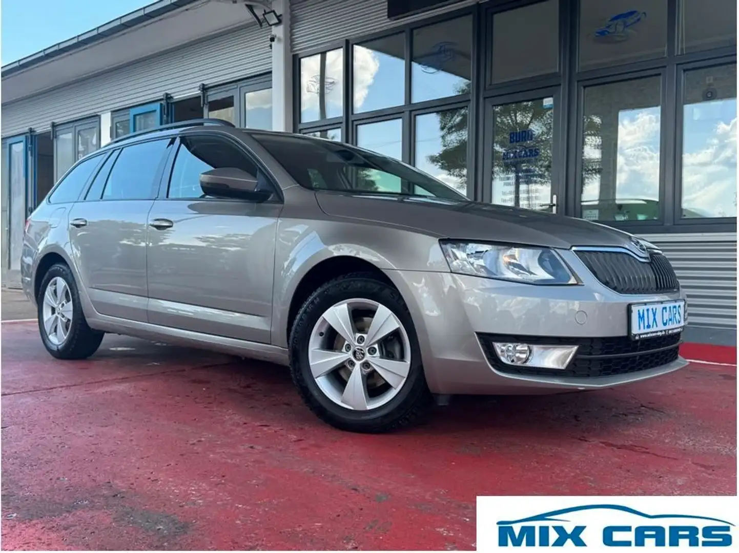 Skoda Octavia Combi 2.0 TDI Ambition/NAVI/SHZ/AHK/TEMP Beige - 1
