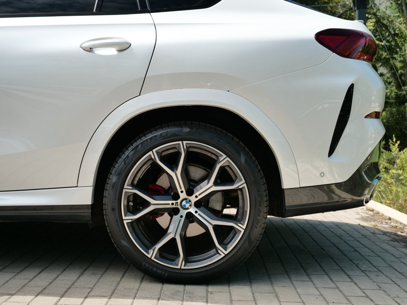 BMW X6 40i M Sport.LASER.SOFTCL.DR.ASS.PRO.PANO.360° — photo 12