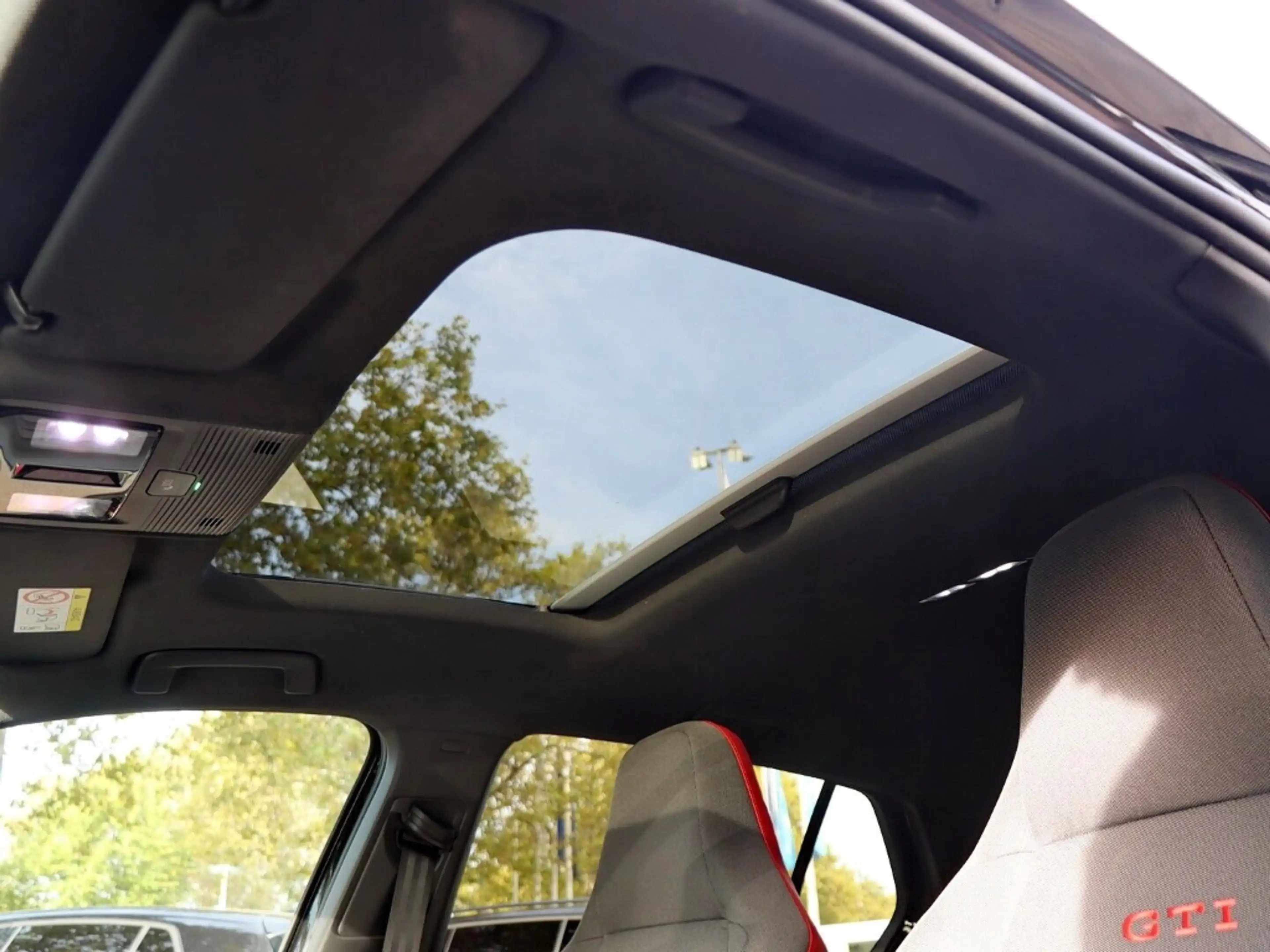 Volkswagen Golf GTI VIII 2.0 TSI OPF DSG PANO/LED/RFK/ACC — photo 12