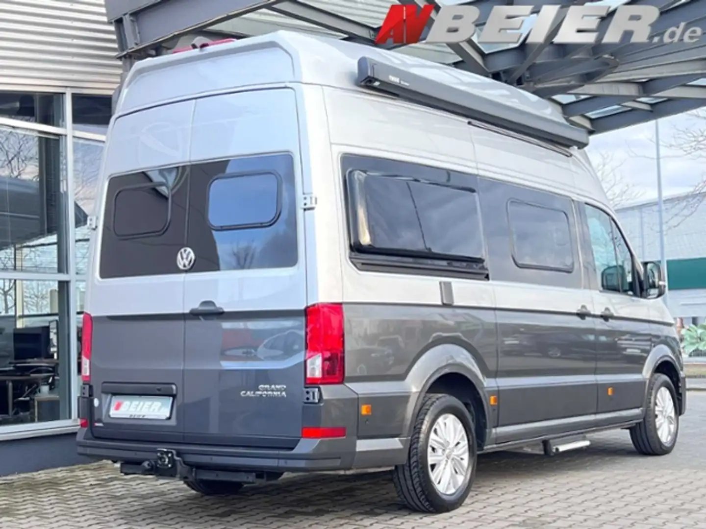 Volkswagen Crafter Grand California 4x4 4MOTION 600 Silber - 2