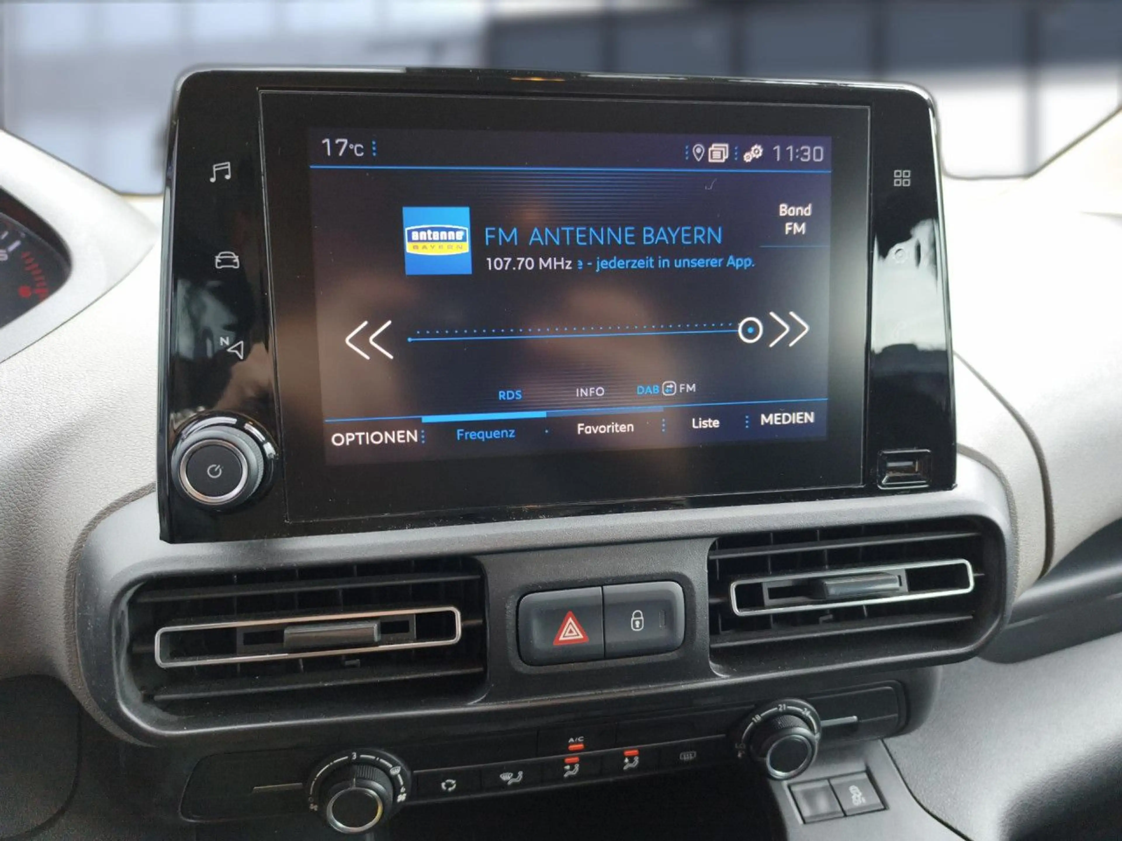 Peugeot Rifter Active L1 Bluetooth Navi Klima Einparkhilfe — photo 14